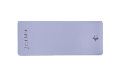 Minimalistische Yogamatte PUREFLOW PRO aus Naturkautschuk und kratzfestem PU-Leder in sanftem Lila.