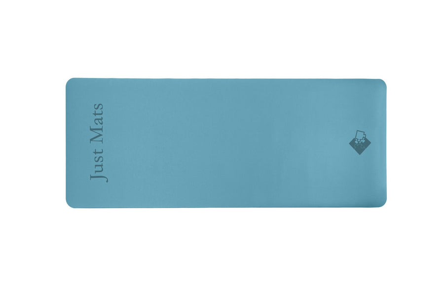 Yogamatte PUREFLOW PRO in Blau aus Naturkautschuk und PU-Leder mit kratzfester Oberfläche für optimalen Grip.