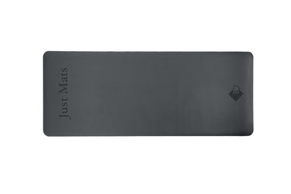 Minimalistische Yogamatte PUREFLOW PRO aus Naturkautschuk und kratzfestem PU-Leder in Schwarz, ideal für Tierbesitzer.