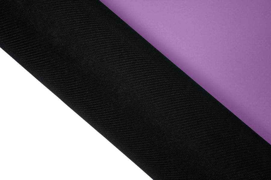 Yogamatte PUREFLOW PRO in Schwarz und Lila aus Naturkautschuk und PU-Leder mit rutschfester Struktur.