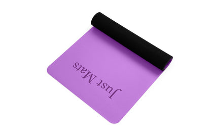 Yogamatte PUREFLOW PRO in Lila und Schwarz aus Naturkautschuk und PU-Leder mit rutschfester Struktur.