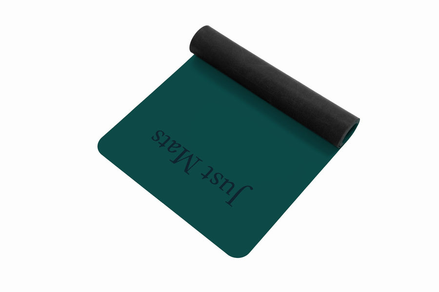 Rutschfeste Yogamatte PUREFLOW PRO aus Naturkautschuk und PU-Leder in Dunkelgrün, ideal für Tierbesitzer.