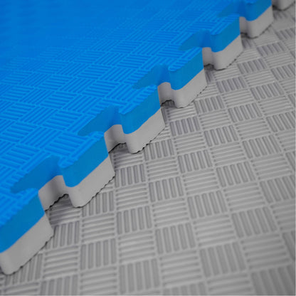 Kampfsport Puzzlematte 100 x 100 cm in Blau mit rutschfester Oberfläche – ideal als Bodenschutzmatte für Fitness und Gymnastik. Online kaufen in vielen Farben.
